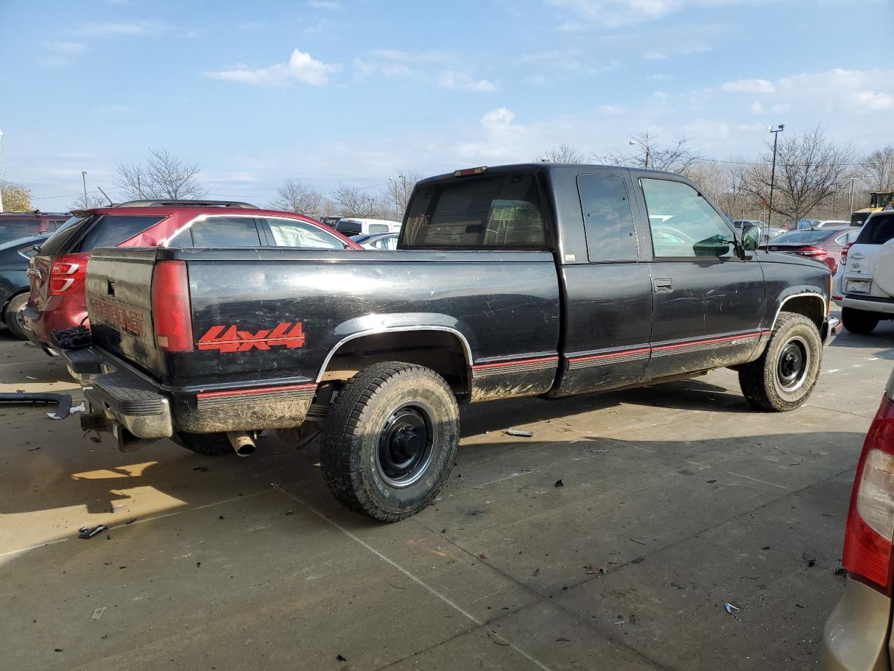 1994 Chevrolet GMT-400 - Image 3