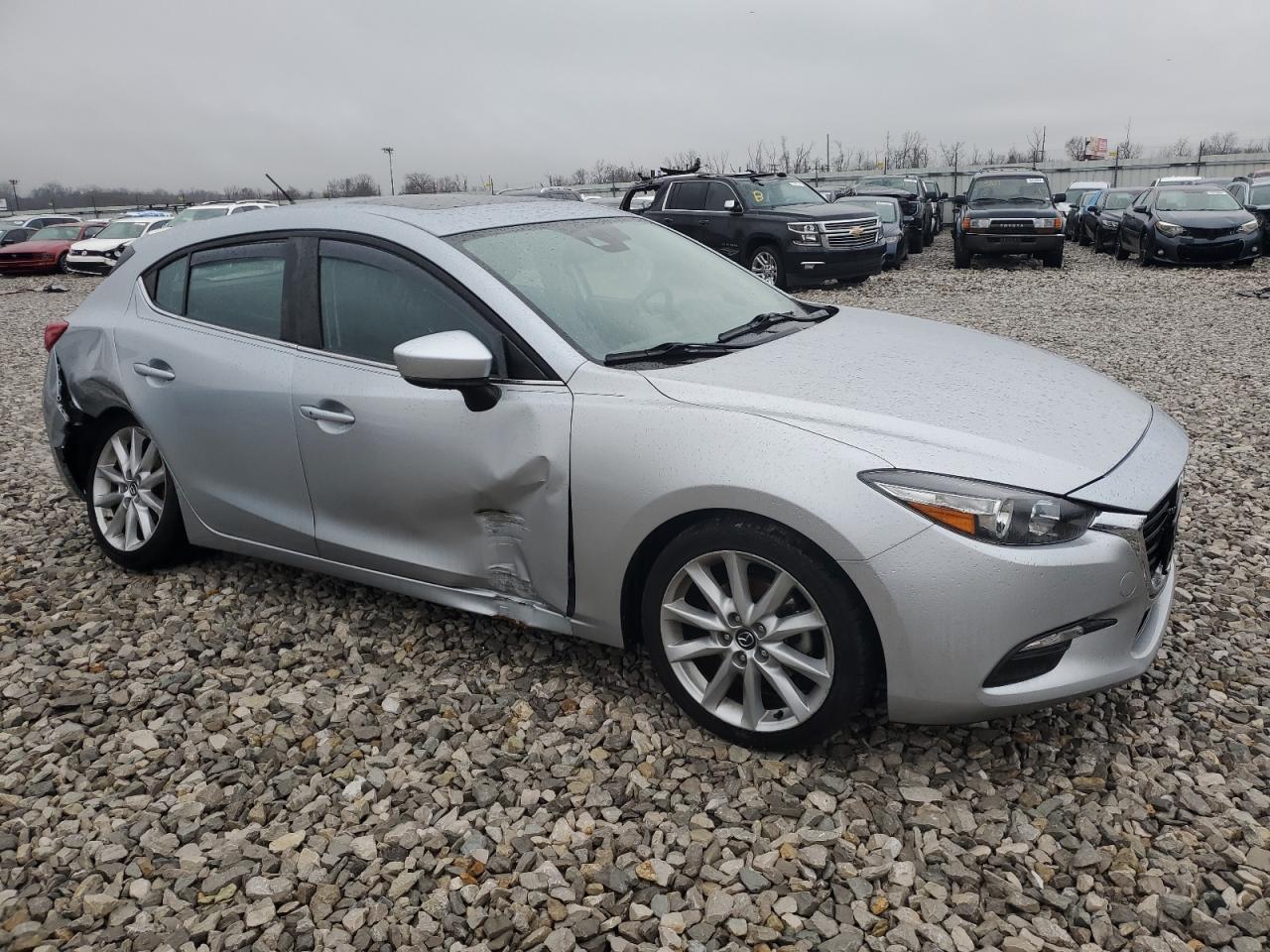 2017 Mazda 3 - Image 4