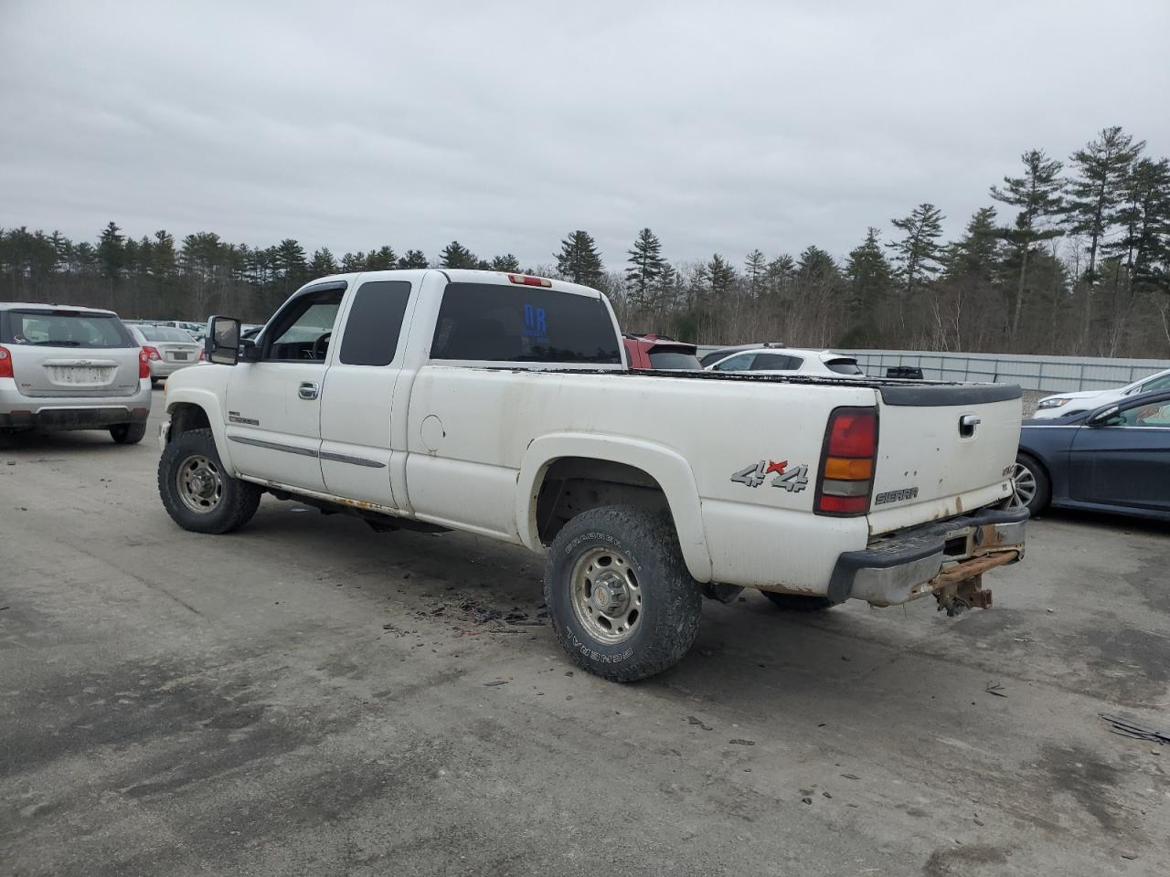2005 GMC Sierra - Image 2