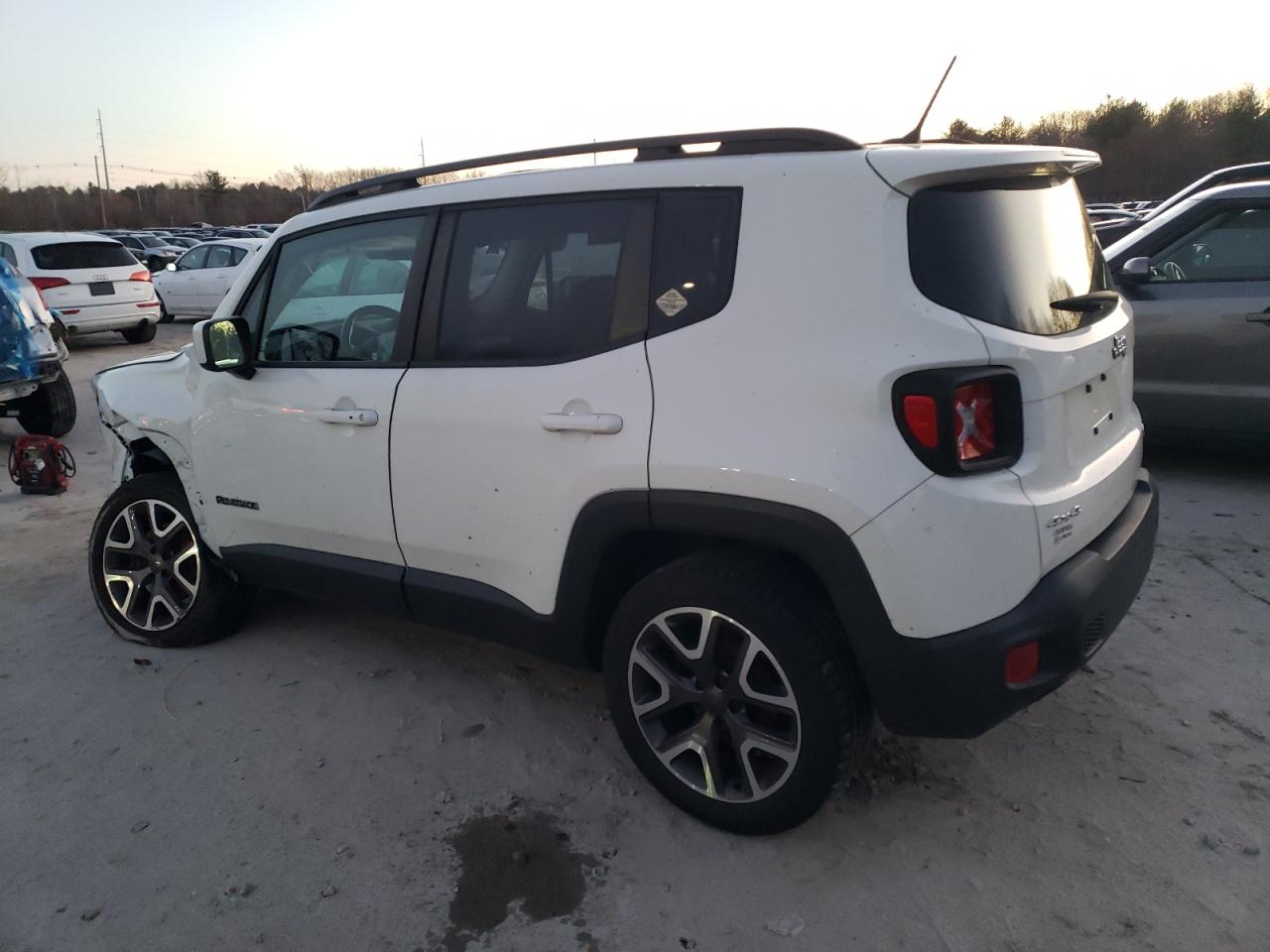 VIN ZACCJBBT0FPB96716 2015 JEEP RENEGADE no.2