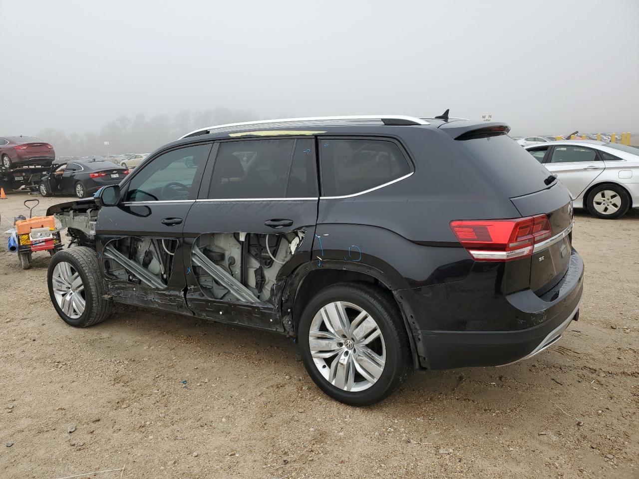 2019 Volkswagen Atlas - Image 2