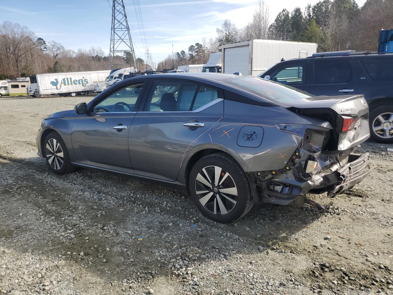 2021 Nissan Altima - Image 2