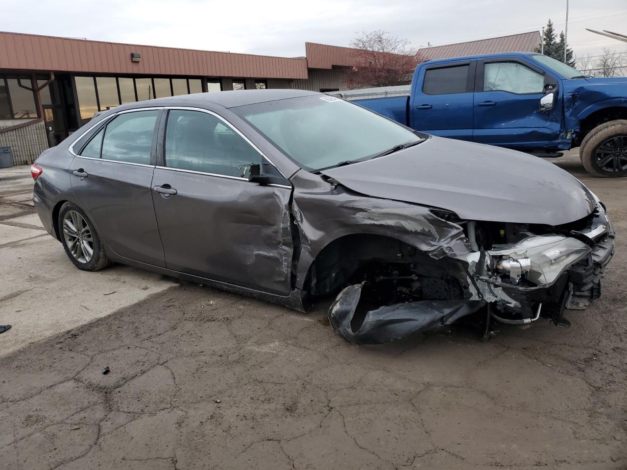 2015 Toyota Camry - Image 4