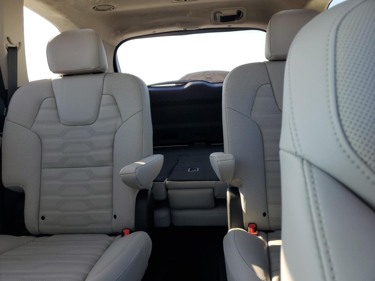 2024 Kia Telluride - Image 10