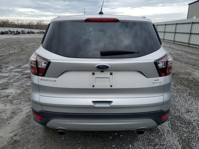  FORD ESCAPE 2017 Srebrny