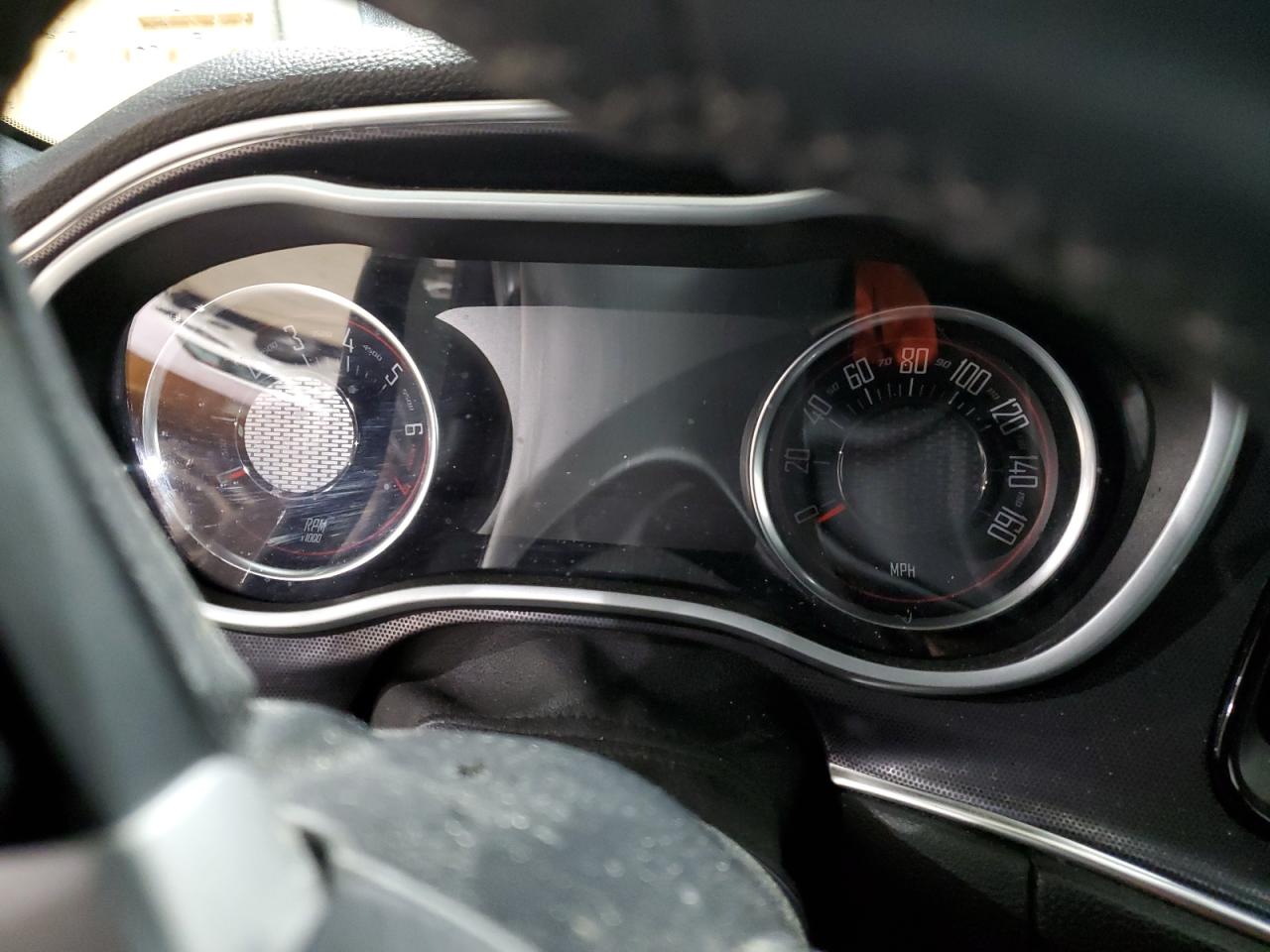 2017 Dodge Challenger - Image 9