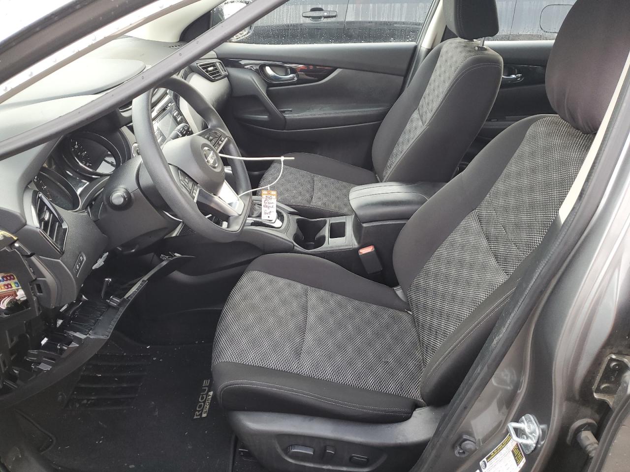 2017 Nissan Rogue - Image 7