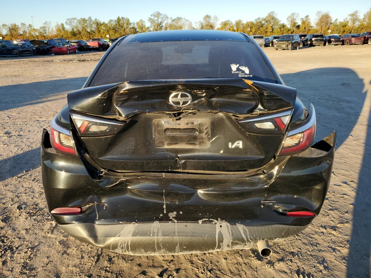 VIN 3MYDLBZV6GY105565 2016 TOYOTA SCION no.6