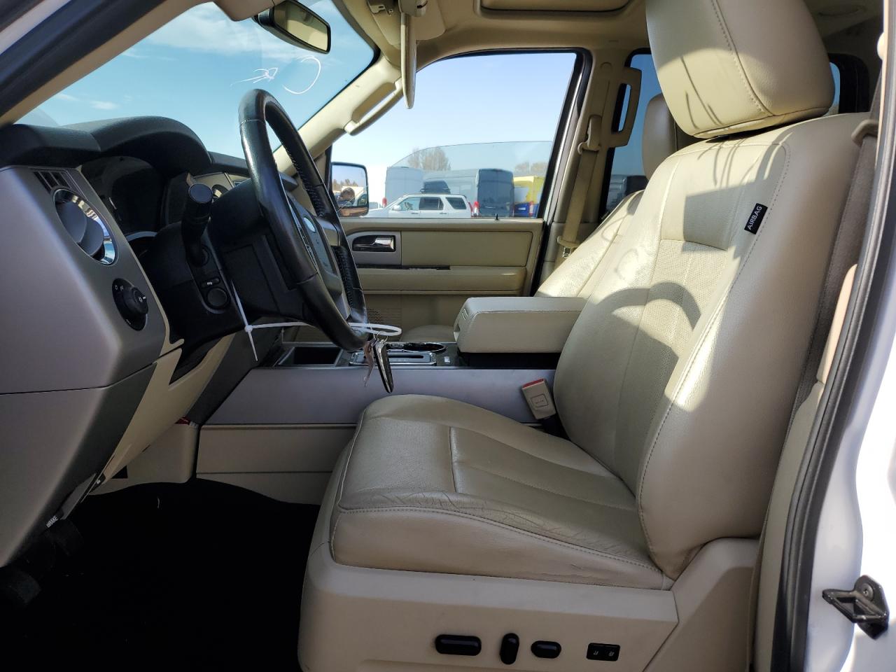 2017 Ford Expedition - Image 7