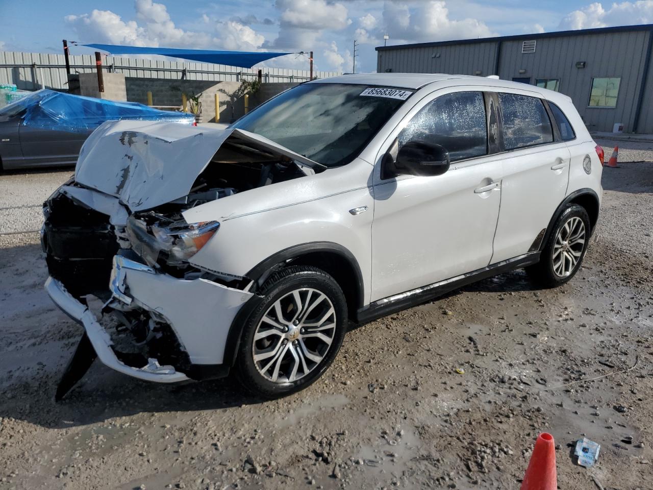 JA4AP3AU1JU014271 2018 MITSUBISHI OUTLANDER - Image 1