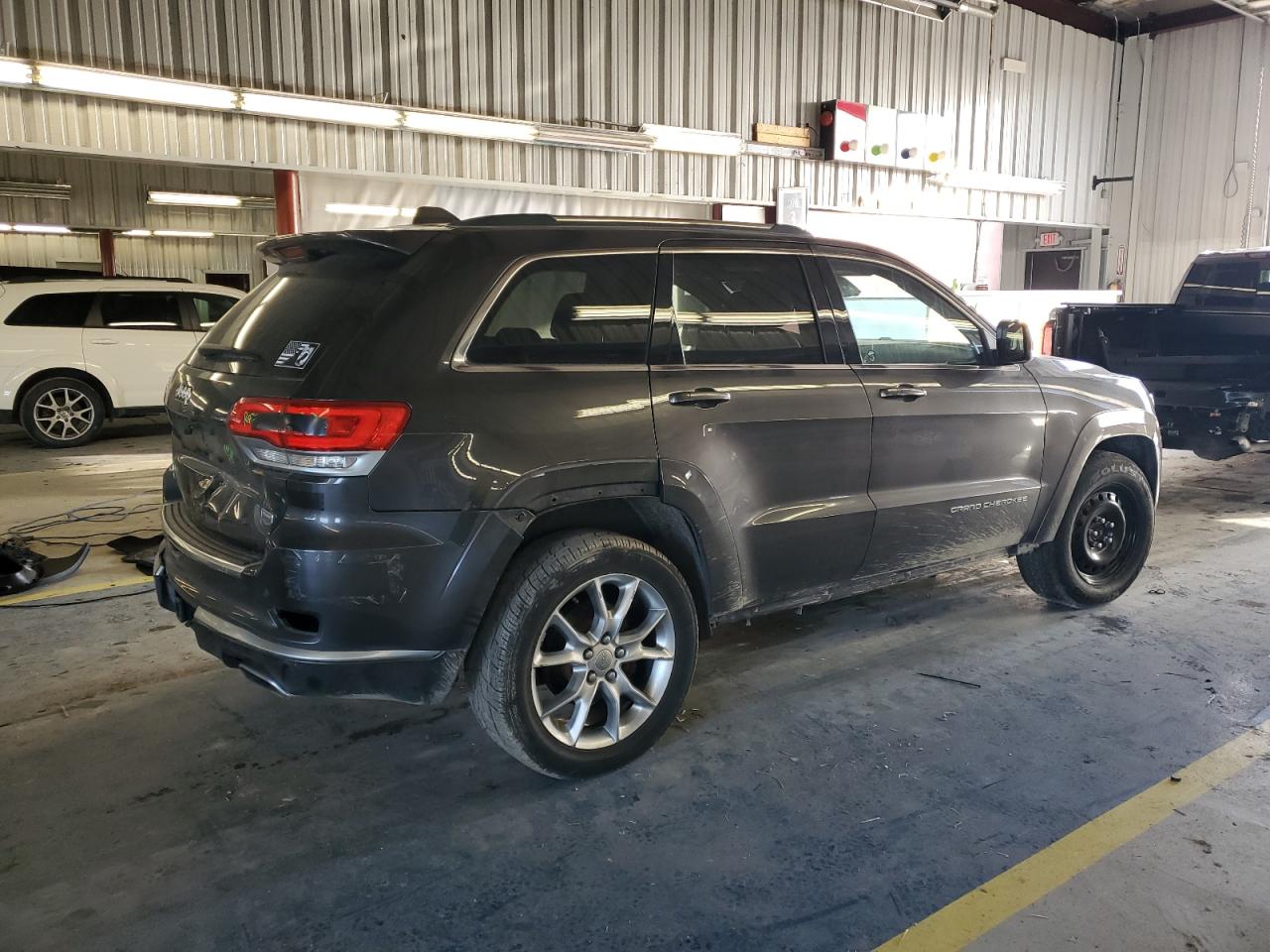 2015 Jeep Grand Cherokee - Image 3