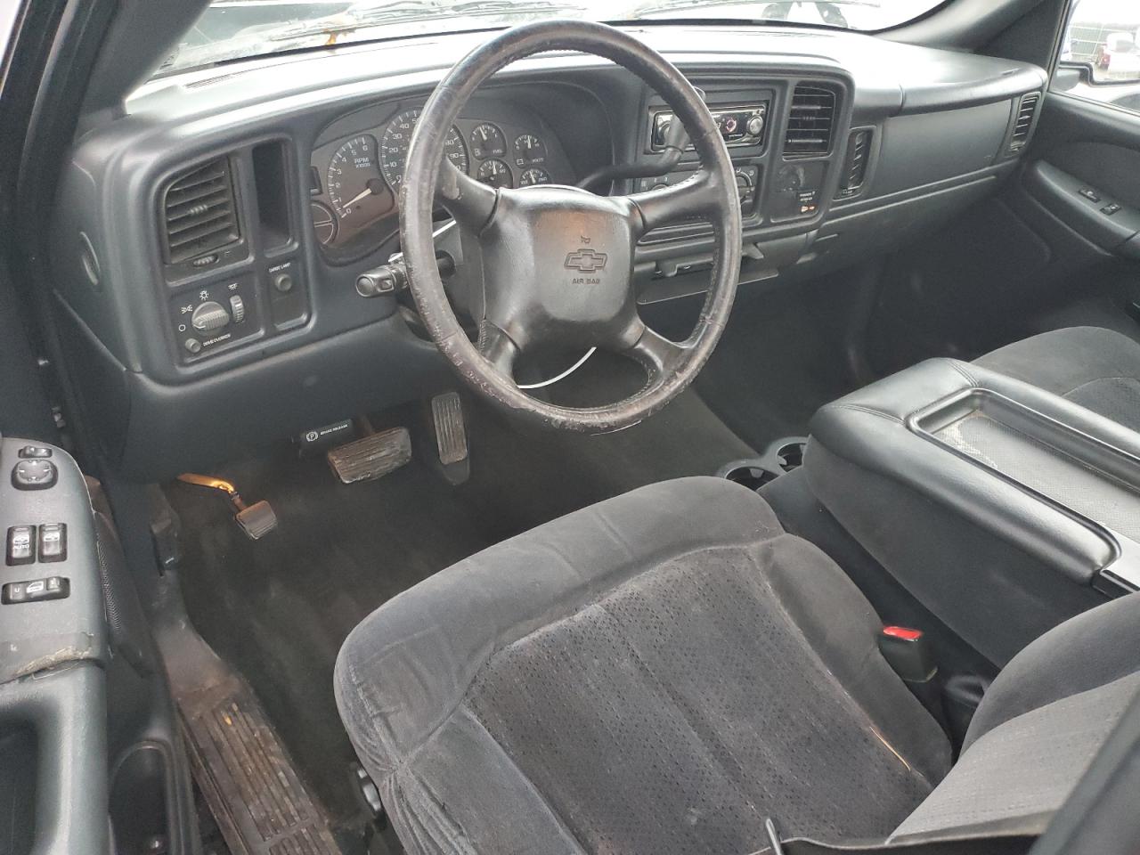 2002 Chevrolet Silverado - Image 8