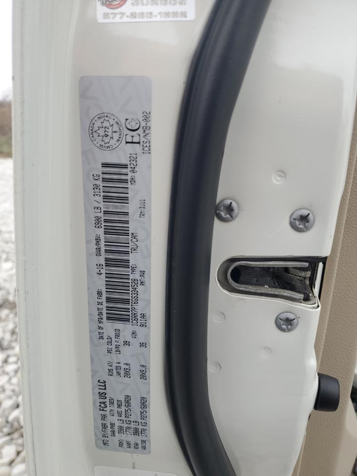 2016 RAM 1500 - Image 12