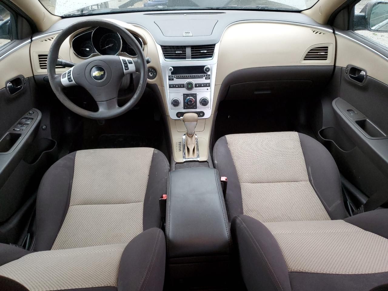 2010 Chevrolet Malibu - Image 8