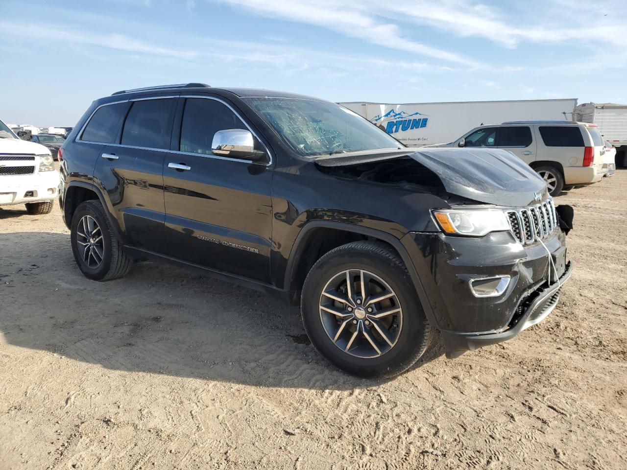 2017 Jeep Grand Cherokee - Image 4
