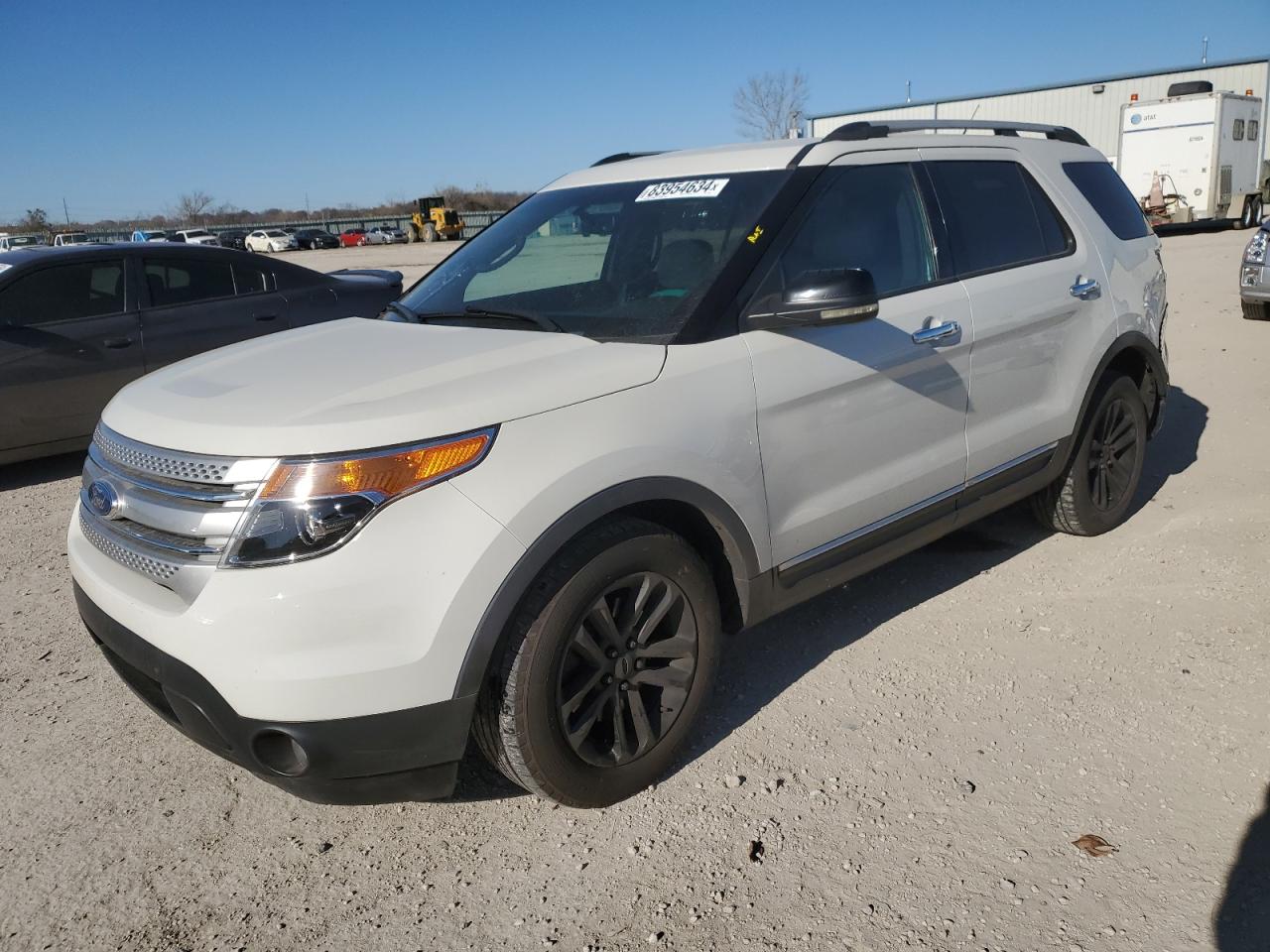 2011 Ford Explorer Xlt for Sale in Kansas City, KS - Rear End