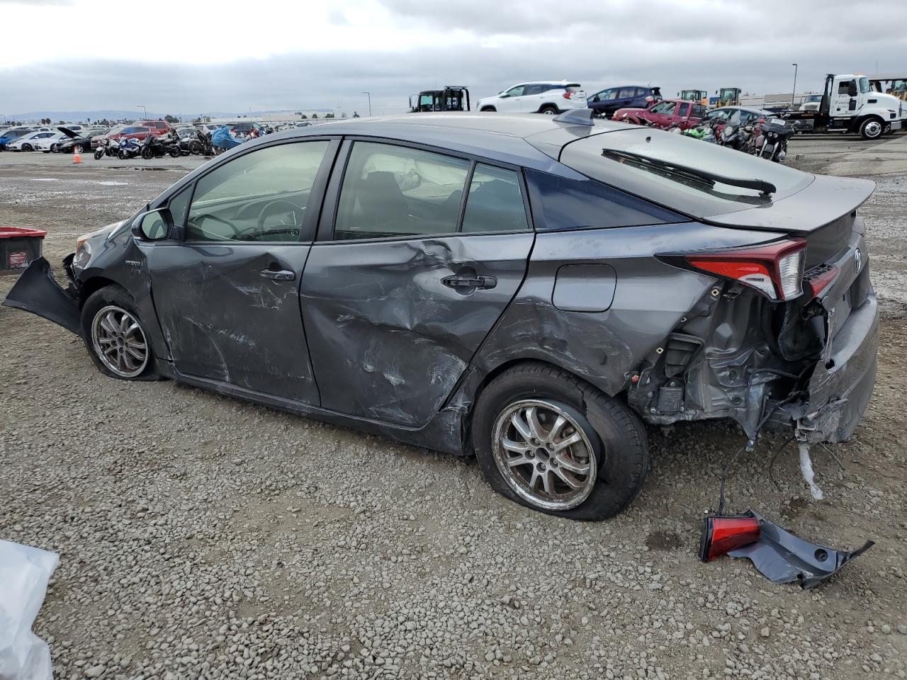 2021 Toyota Prius - Image 2