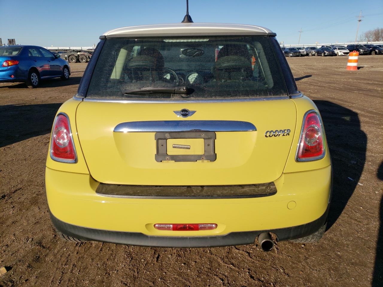 2011 Mini Cooper VIN: WMWSU3C54BT094744 Lot: 85276174