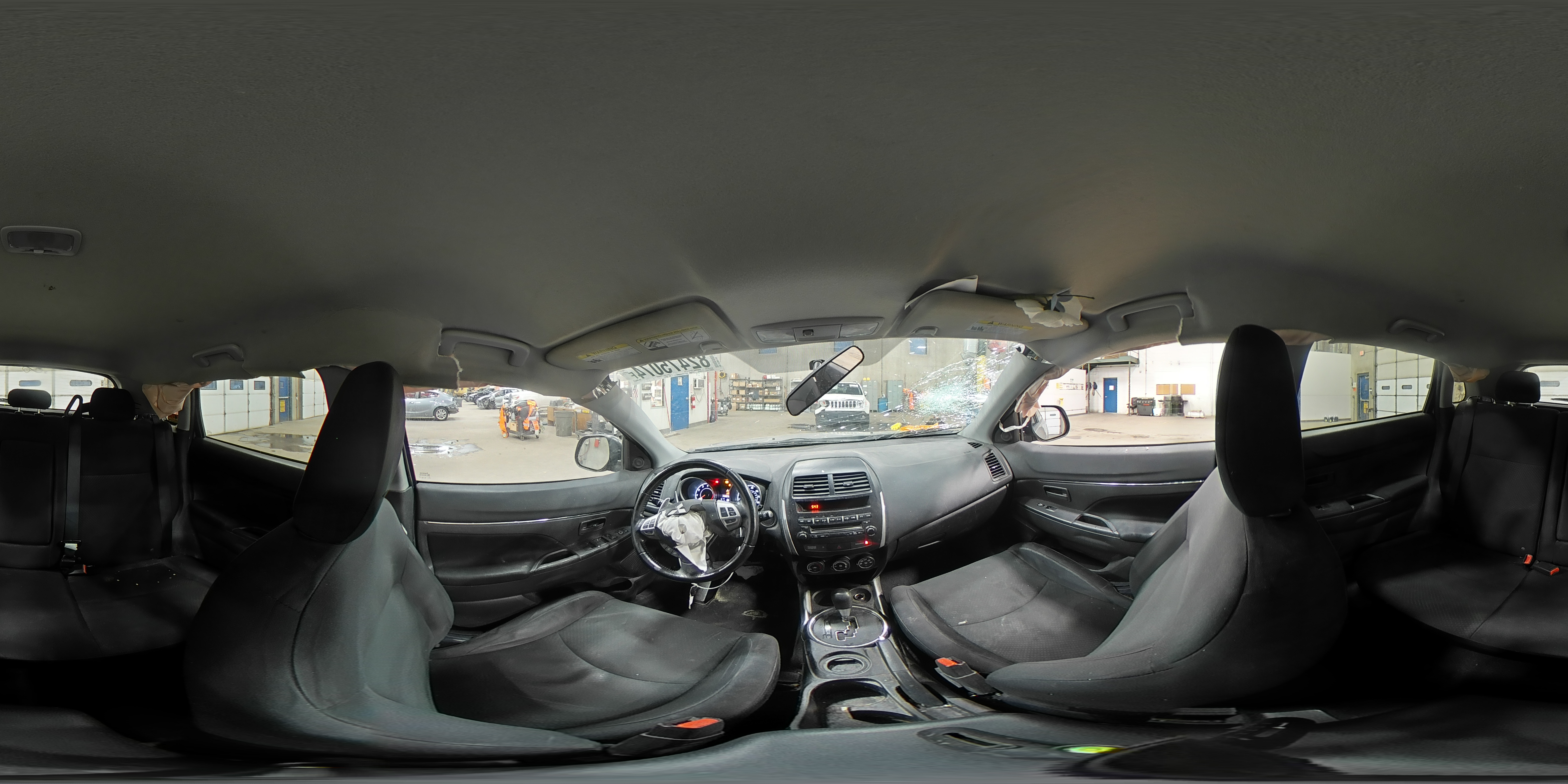 2013 Mitsubishi Outlander - Image 13