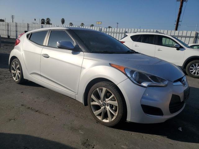  HYUNDAI VELOSTER 2016 Сріблястий