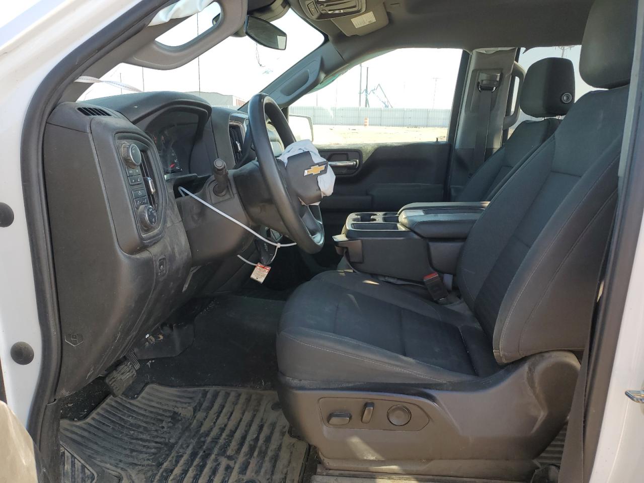 2022 Chevrolet Silverado - Image 7