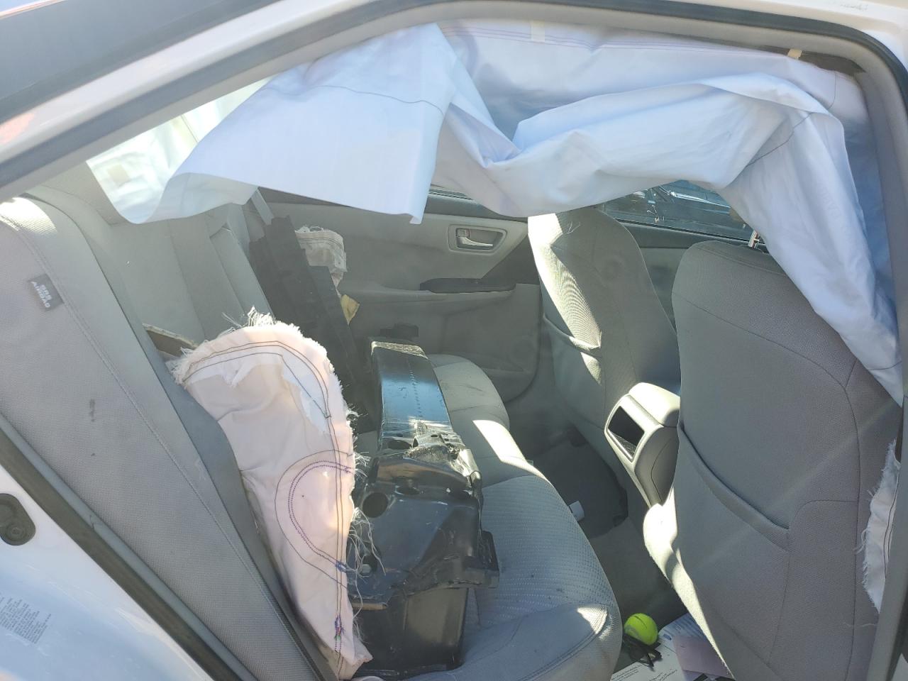2016 Toyota Camry - Image 10