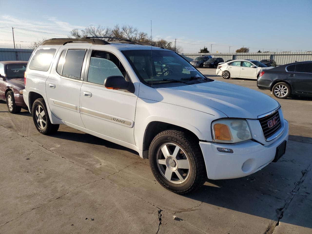2004 GMC Envoy - Image 4