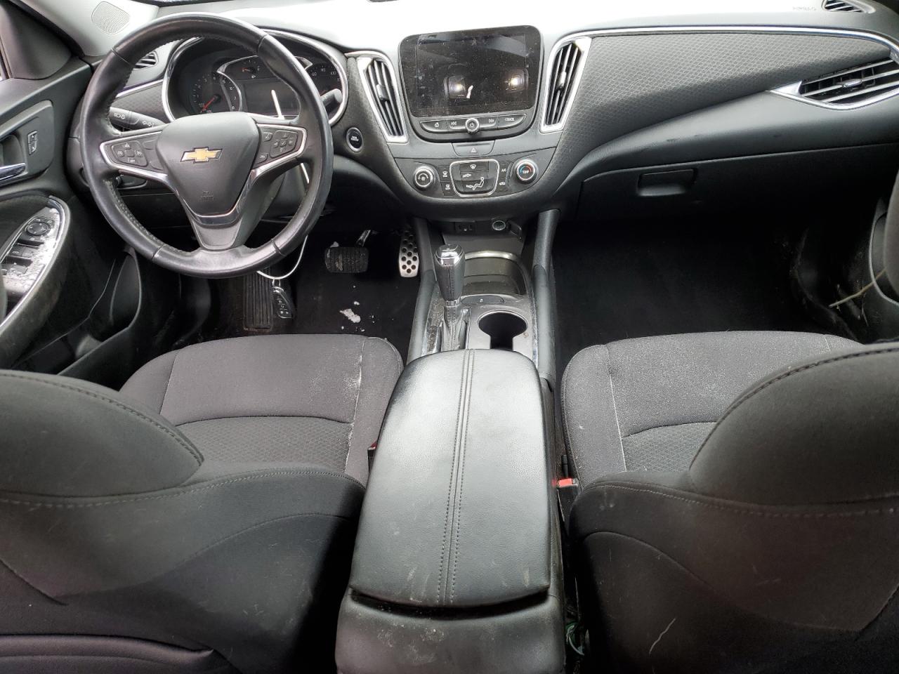 2017 Chevrolet Malibu - Image 8