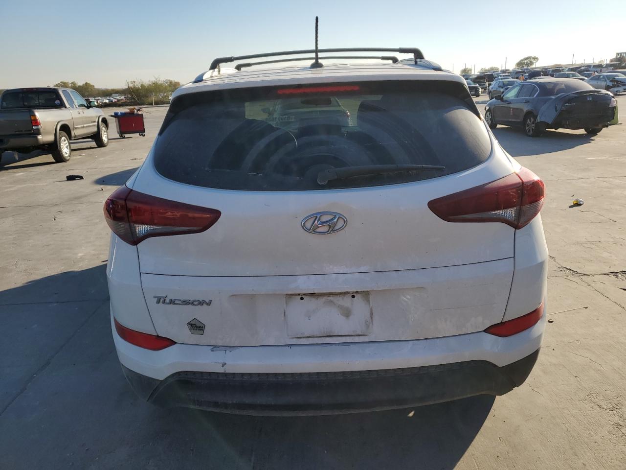 VIN KM8J33A49HU320657 2017 HYUNDAI TUCSON no.6