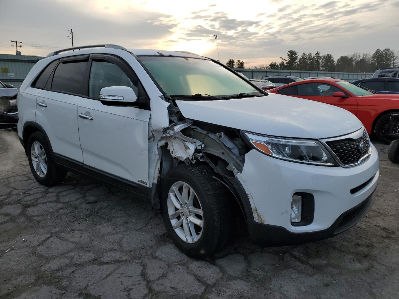 VIN 5XYKTCA65FG653916 2015 KIA SORENTO no.4