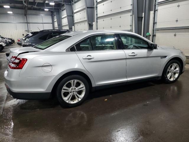  FORD TAURUS 2016 Srebrny