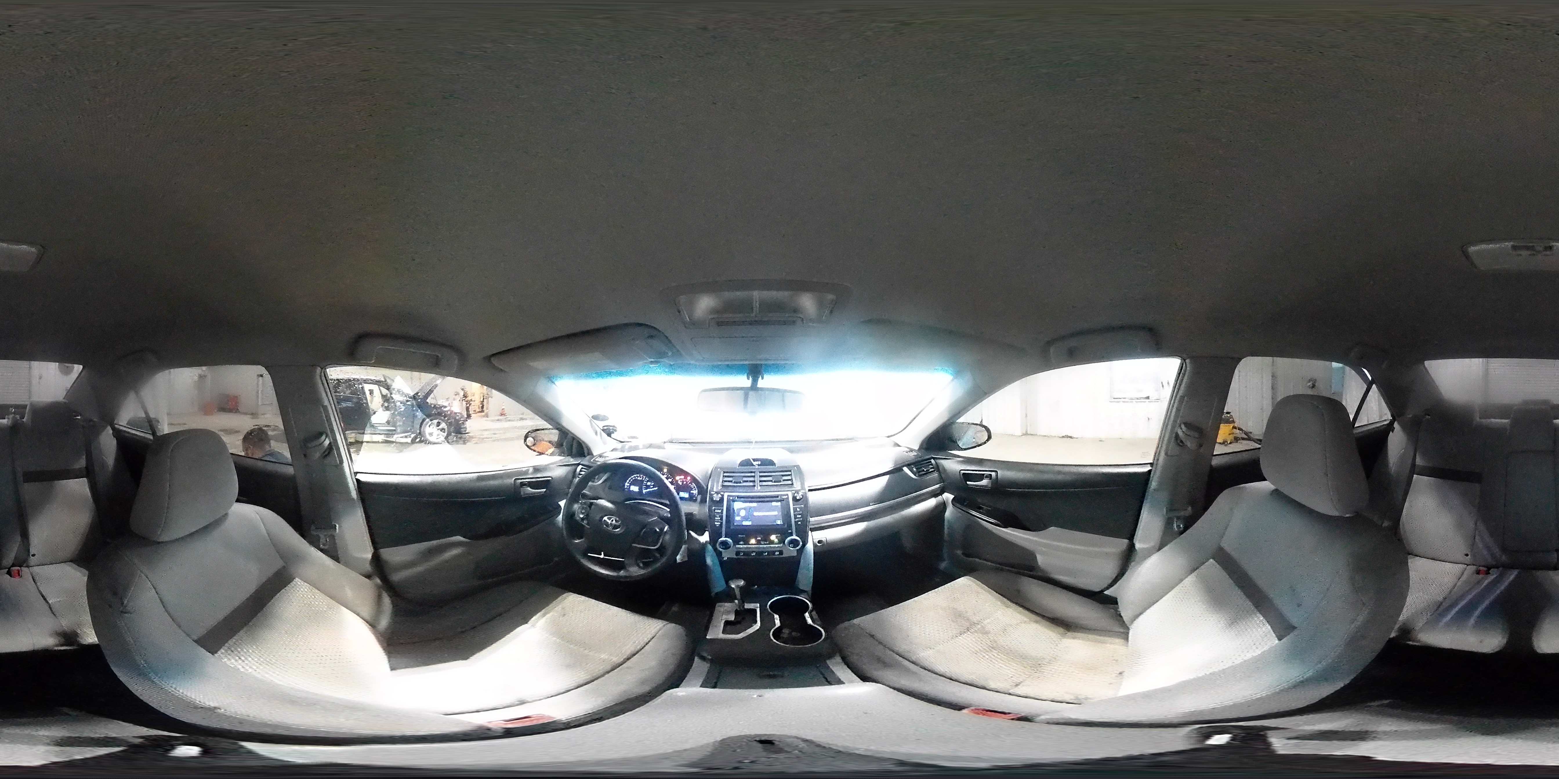 2013 Toyota Camry - Image 15