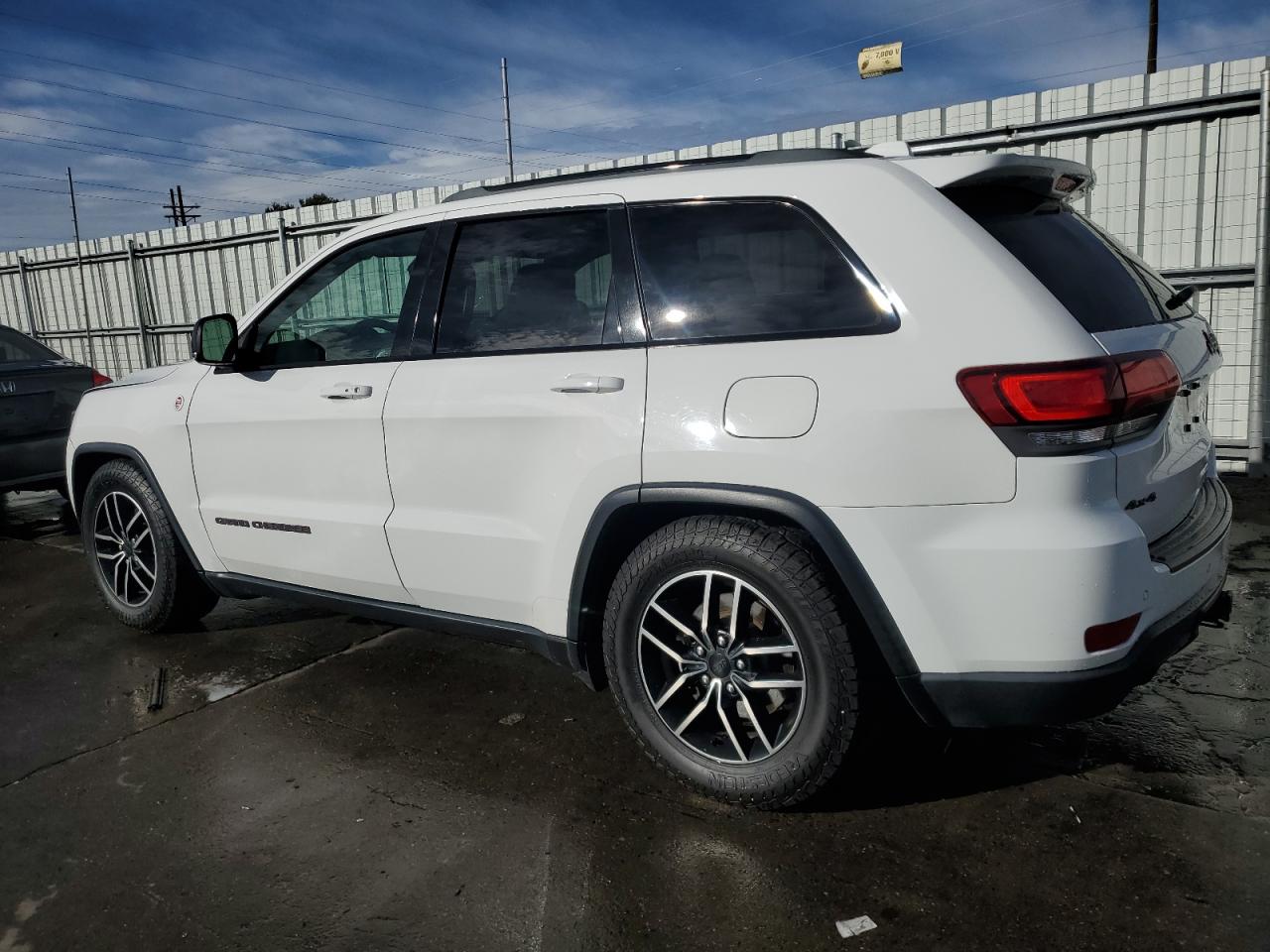 2019 Jeep Grand Cherokee - Image 2