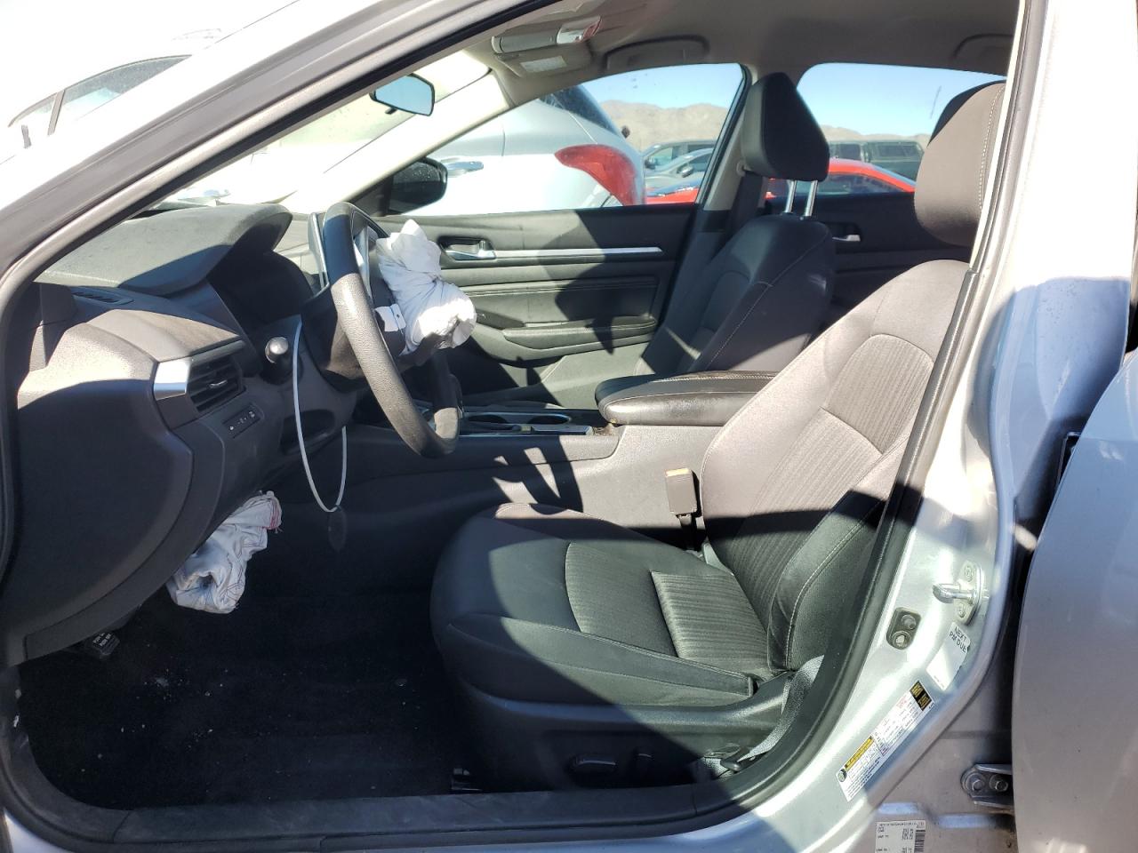 2021 Nissan Altima - Image 7