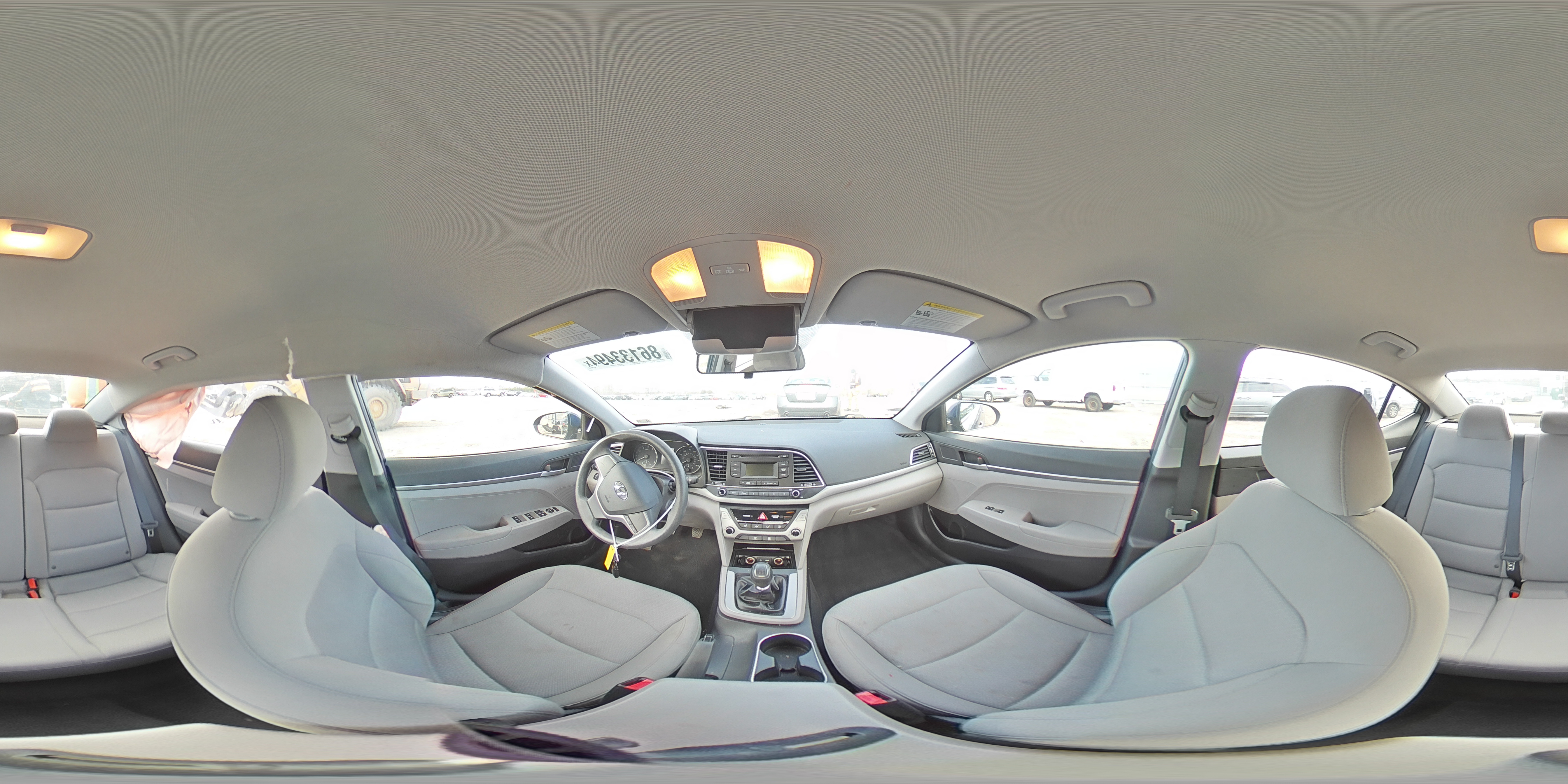 2018 Hyundai Elantra - Image 12