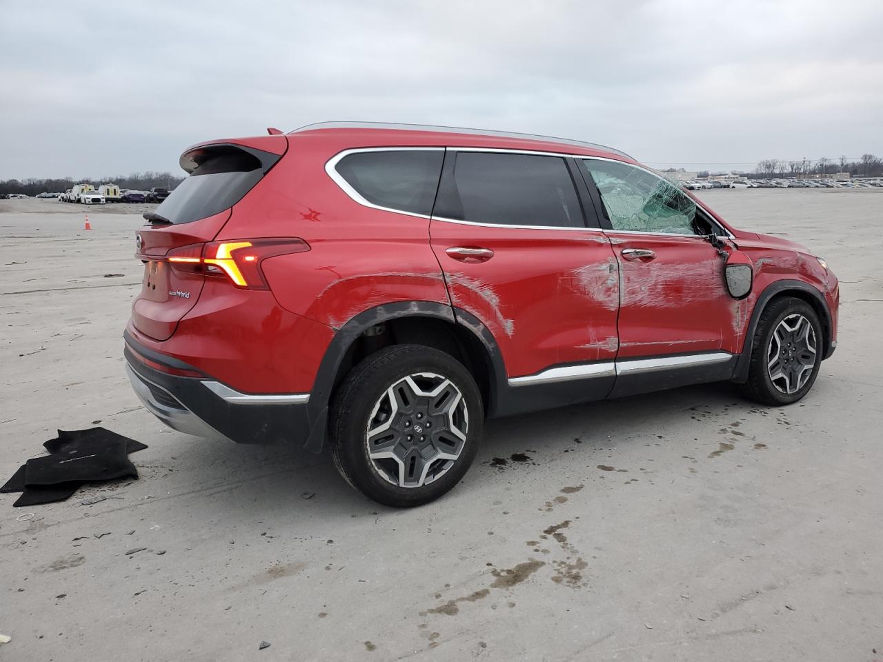 2023 Hyundai Santa Fe - Image 3