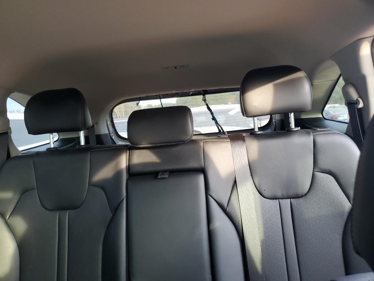 2022 Kia Sorento - Image 10