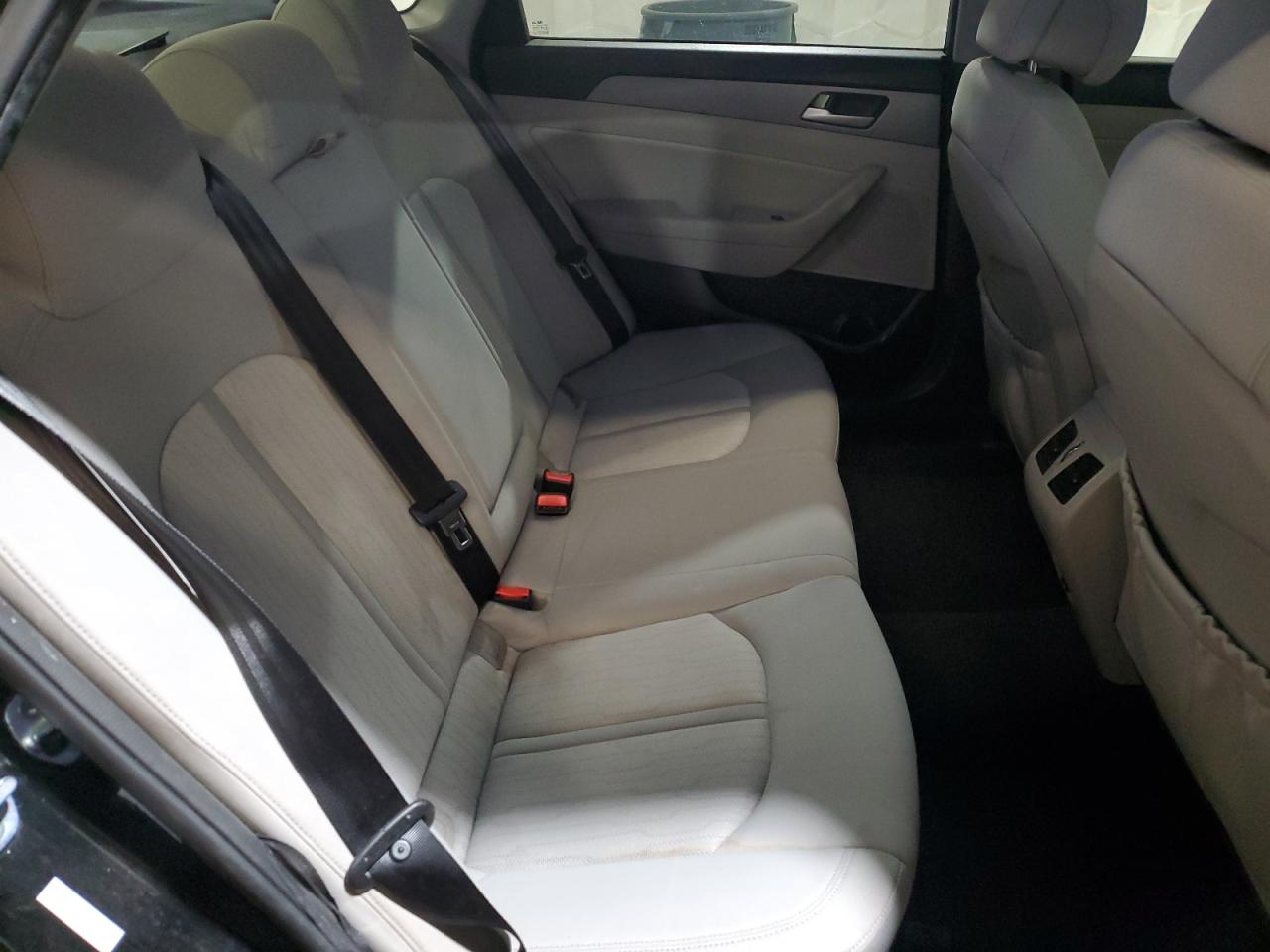 2016 Hyundai Sonata - Image 10