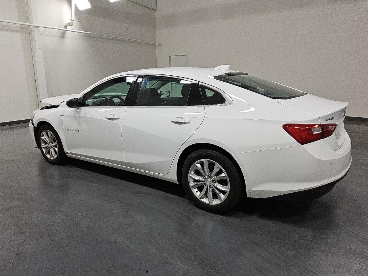 2023 Chevrolet Malibu - Image 2