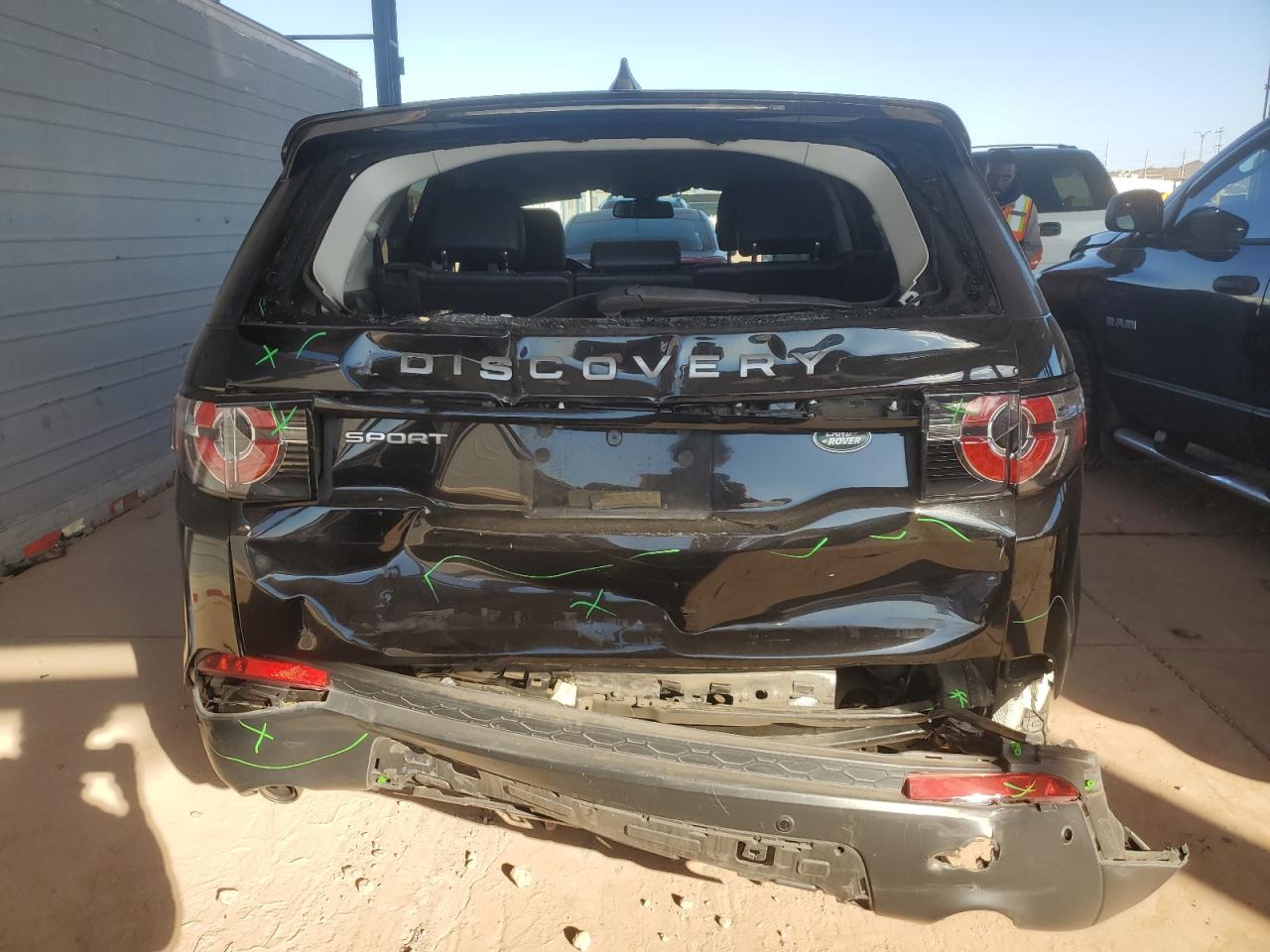 2018 Land Rover Discovery - Image 6