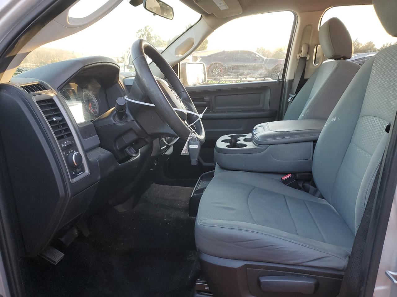 2015 RAM 1500 - Image 7