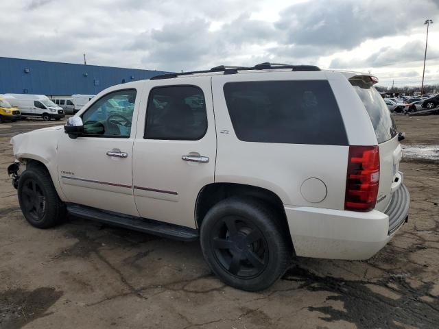 Паркетники CHEVROLET TAHOE 2013 Белы