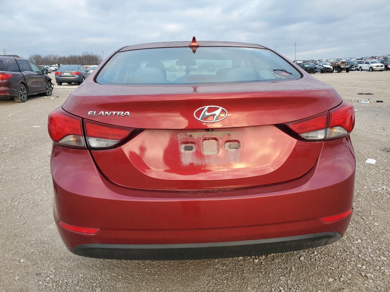 2015 Hyundai Elantra - Image 6