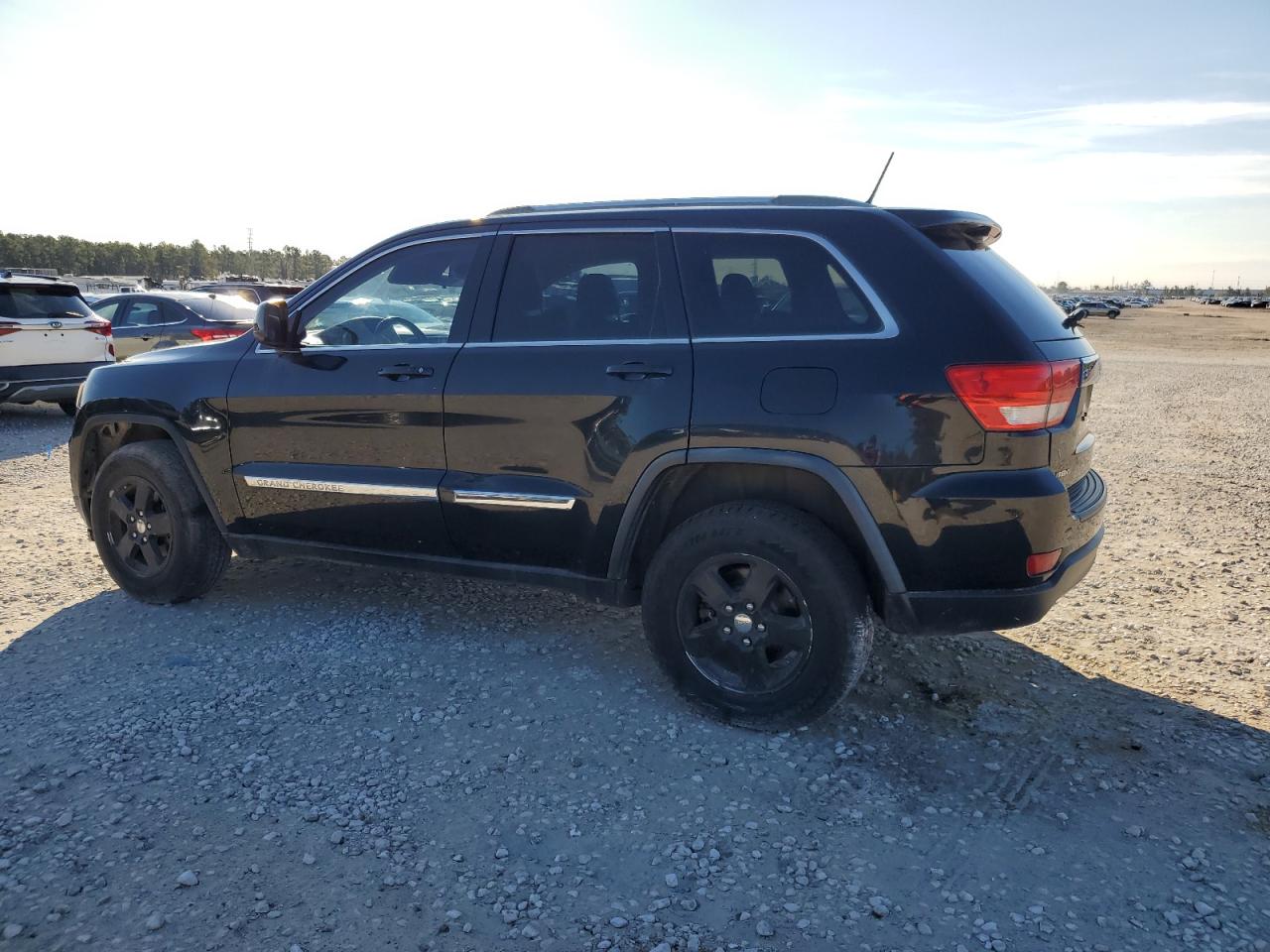2012 Jeep Grand Cherokee - Image 2