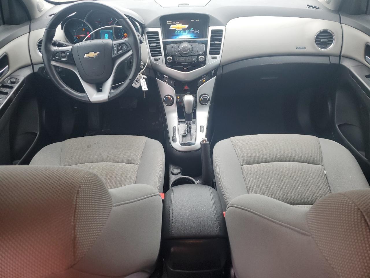 2013 Chevrolet Cruze - Image 8