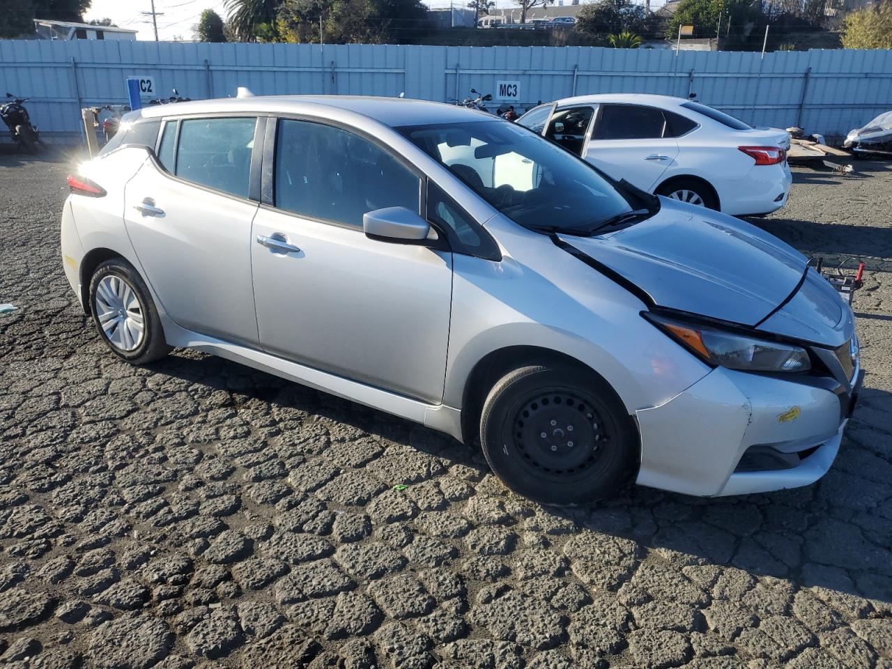 VIN 1N4AZ1BV6NC563865 2022 NISSAN LEAF no.4