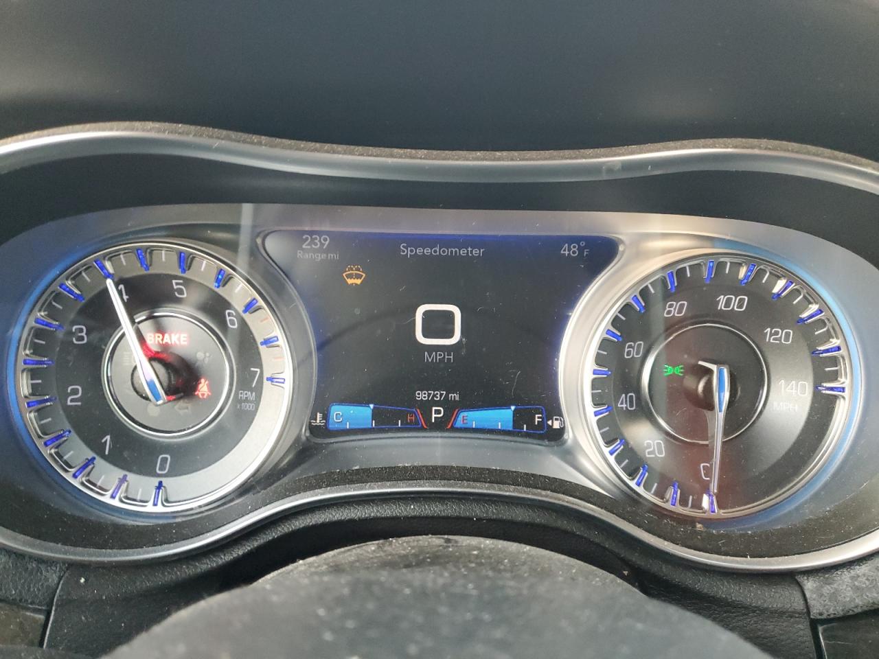 2018 Chrysler 300 - Image 9
