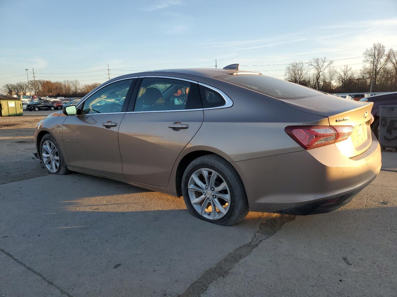 2019 Chevrolet Malibu - Image 2
