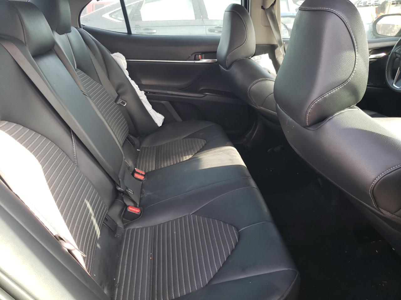 2019 Toyota Camry - Image 10