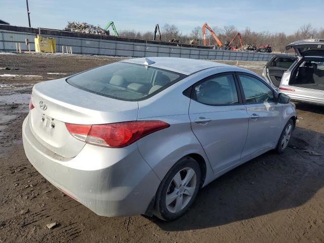  HYUNDAI ELANTRA 2013 Серебристый